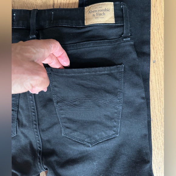 Abercrombie & Fitch Super Skinny High Rise Ankle Jeans SZ 2/26 Short Black - Picture 10 of 15